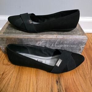 Anne Klein AKSport Black Pointed Toe Elastic Strap Flats Size 8M